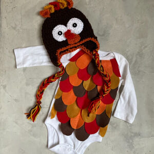 Baby Carters 2-Piece First Thanksgiving TDay Turkey Crochet Hat Bodysuit 6 month